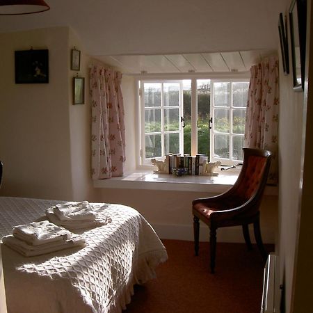 Lower Tresmorn Farmhouse Crackington Haven Exterior photo