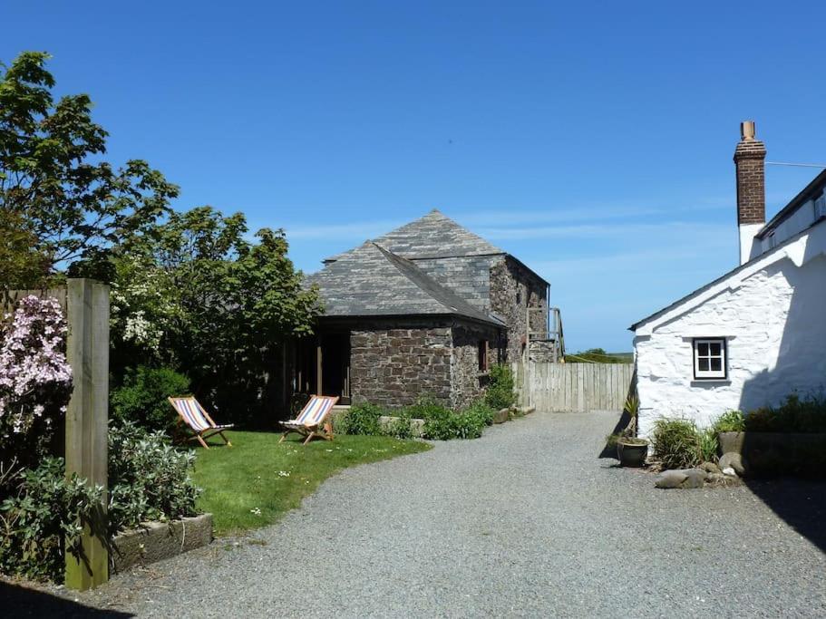 Lower Tresmorn Farmhouse Crackington Haven Exterior photo